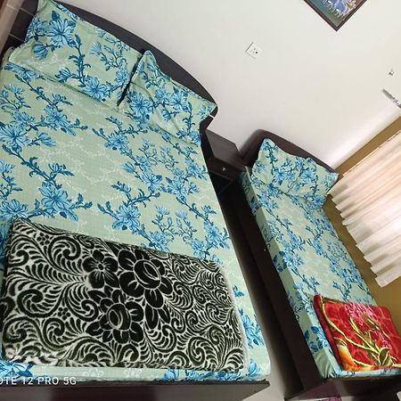 Snow White Home,Bedford Road, เยอร์โคด ภายนอก รูปภาพ