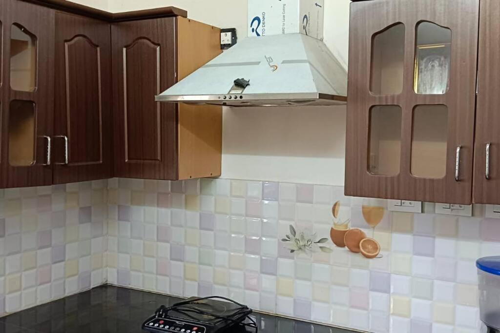 Snow White Home,Bedford Road, เยอร์โคด ภายนอก รูปภาพ