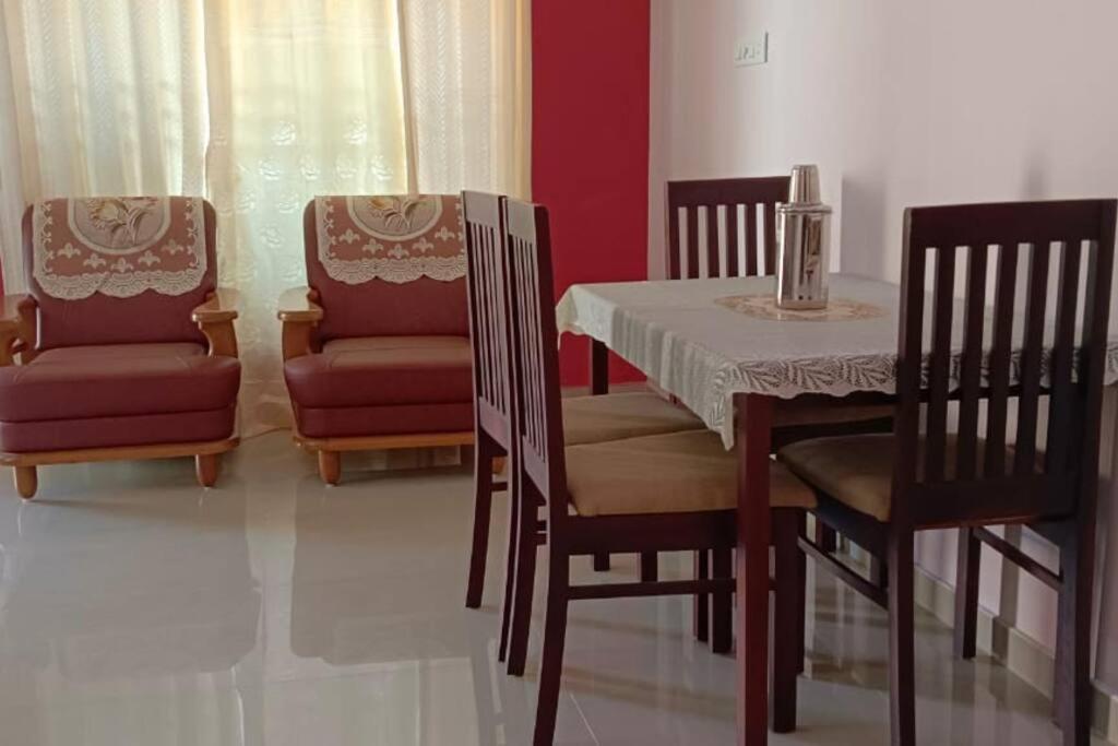 Snow White Home,Bedford Road, เยอร์โคด ภายนอก รูปภาพ